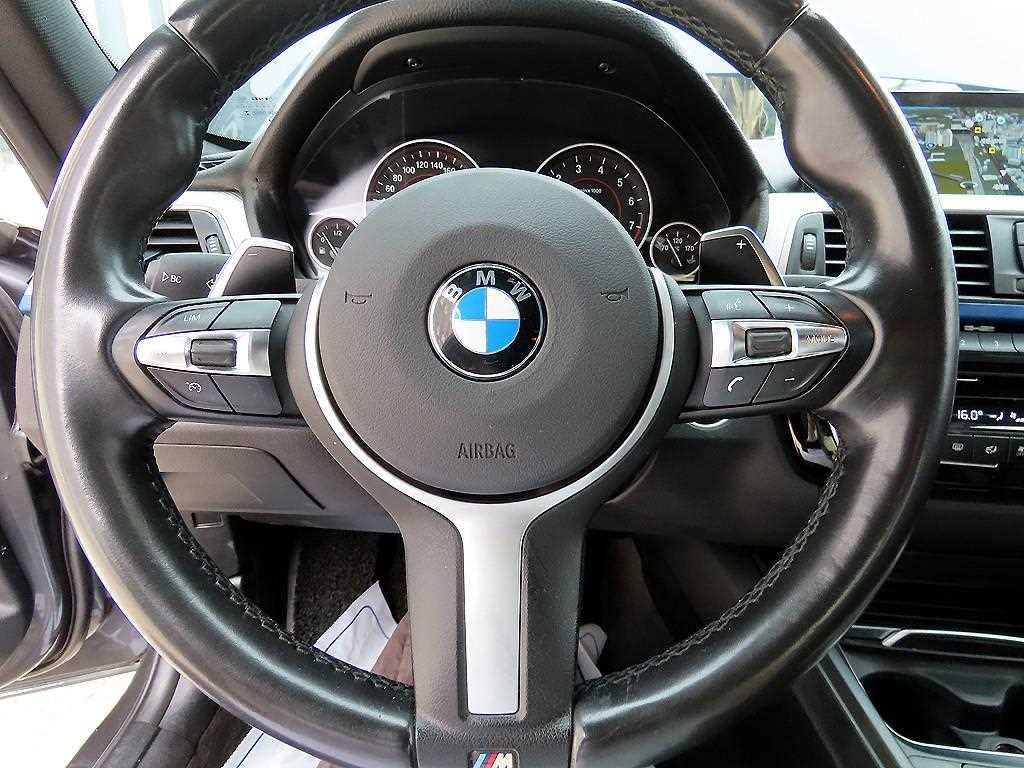 BMW 3시리즈 3시리즈 (F30) 320i M 스포츠 이미지 8