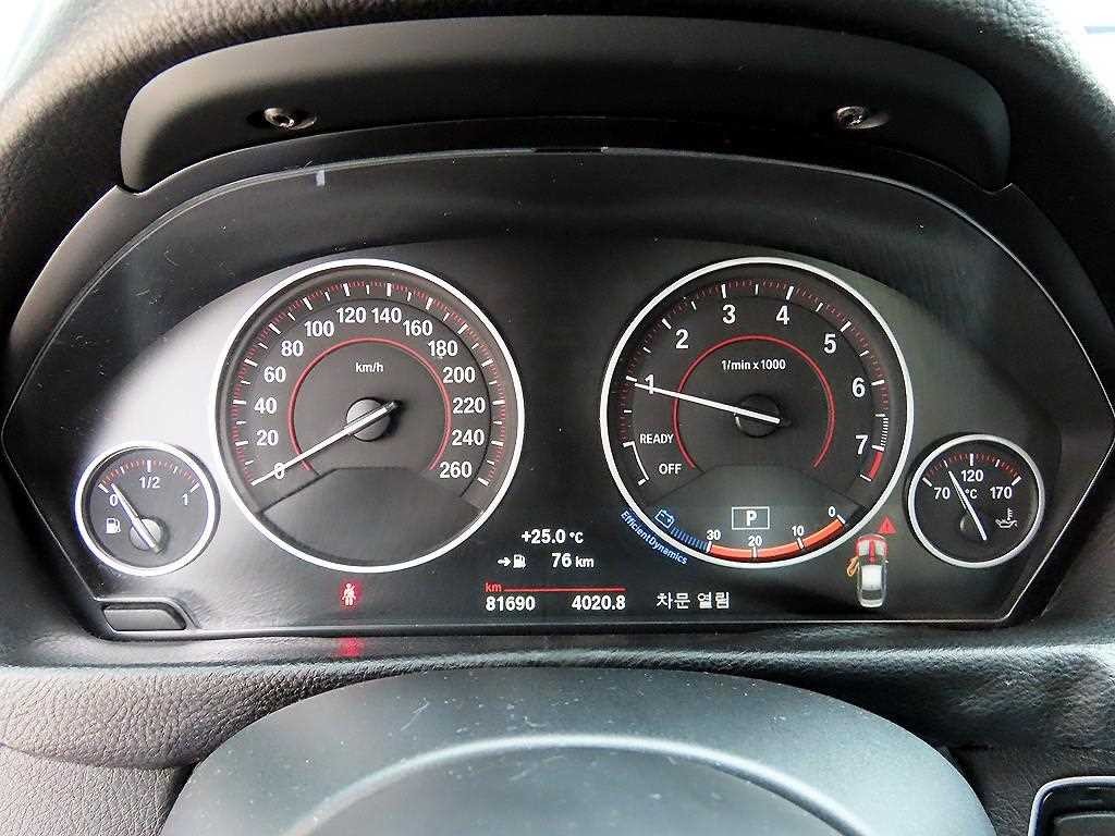 BMW 3시리즈 3시리즈 (F30) 320i M 스포츠 이미지 9