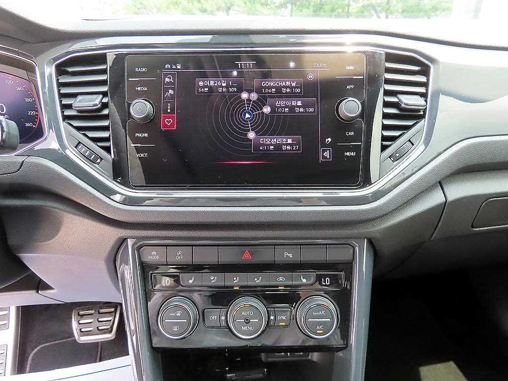 폭스바겐 티록 2.0 TDI 프레스티지 이미지 12