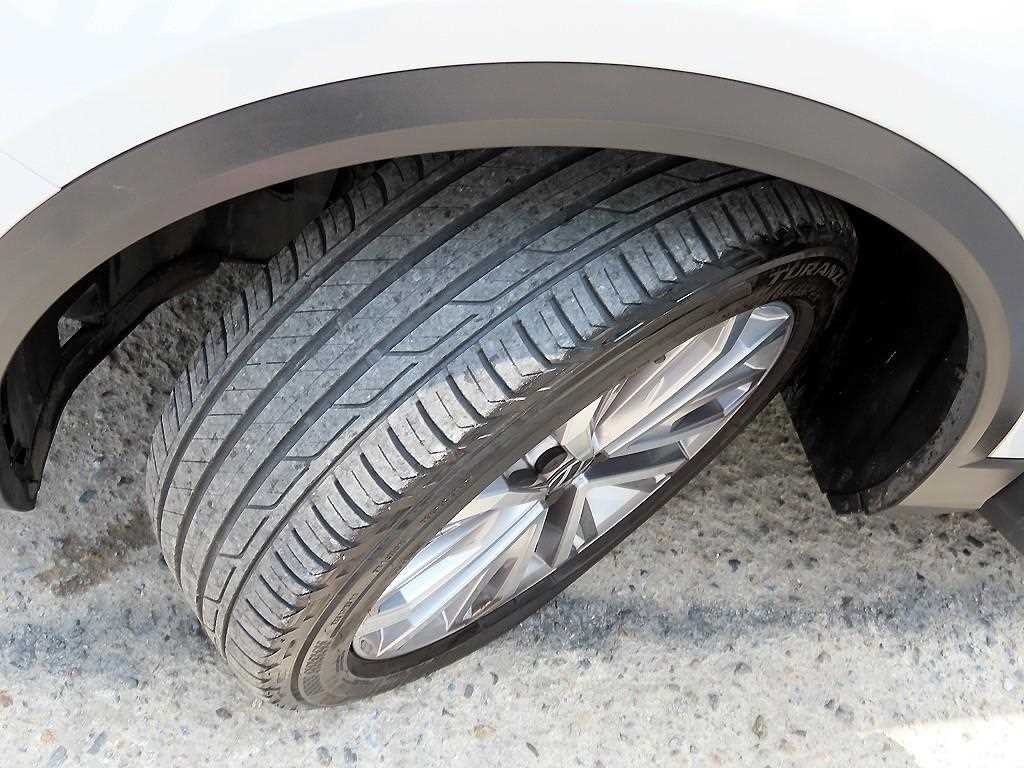 폭스바겐 티록 2.0 TDI 프레스티지 이미지 20