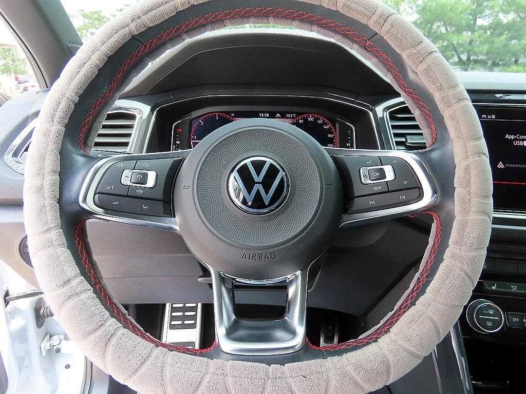 폭스바겐 티록 2.0 TDI 프레스티지 이미지 8
