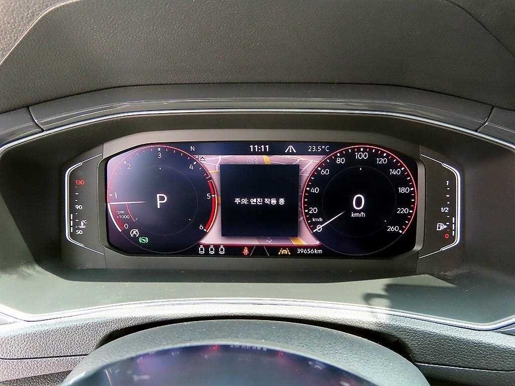 폭스바겐 티록 2.0 TDI 프레스티지 이미지 9