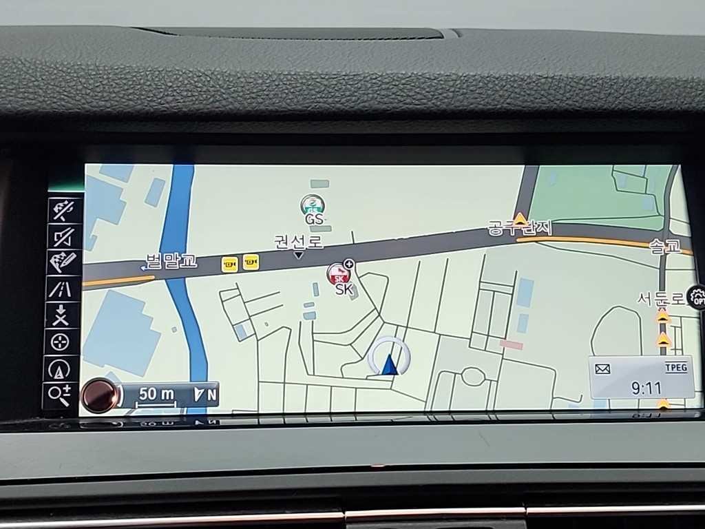 BMW 5시리즈 5시리즈 (F10) 520d M 에어로다이나믹 이미지 15