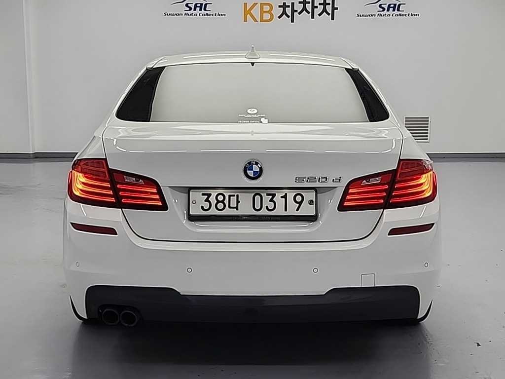 BMW 5시리즈 5시리즈 (F10) 520d M 에어로다이나믹 이미지 3