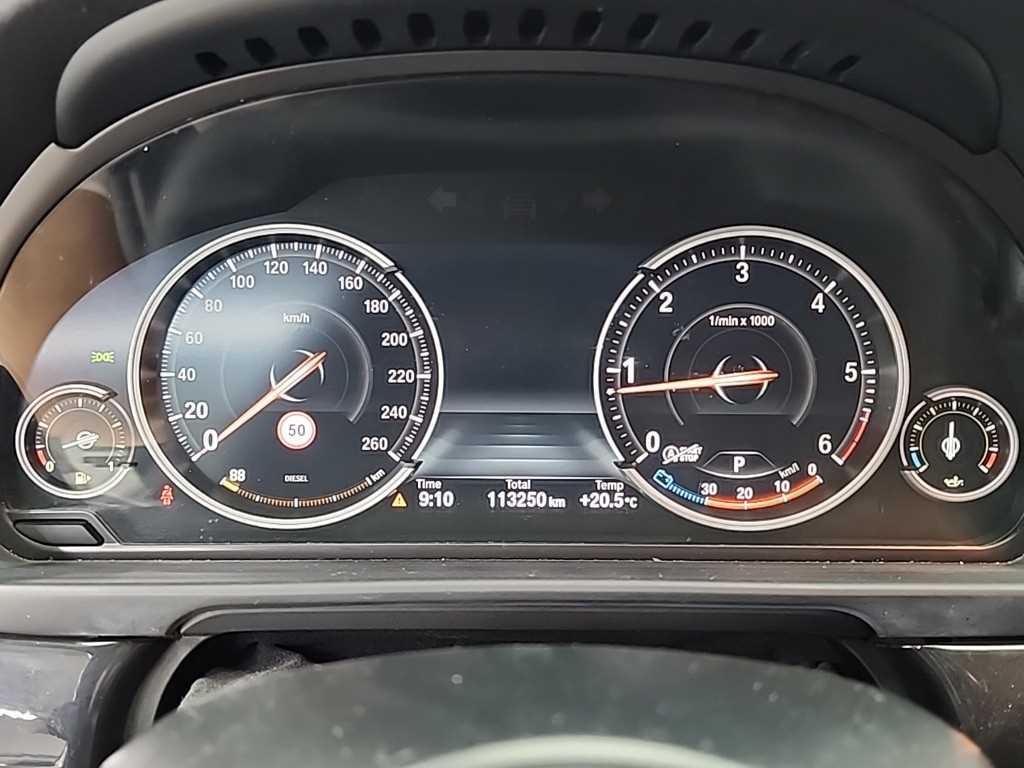 BMW 5시리즈 5시리즈 (F10) 520d M 에어로다이나믹 이미지 6