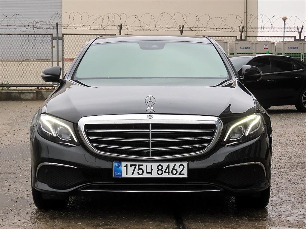 벤츠 E 클래스 E-클래스 W213 E300 익스클루시브 이미지 1