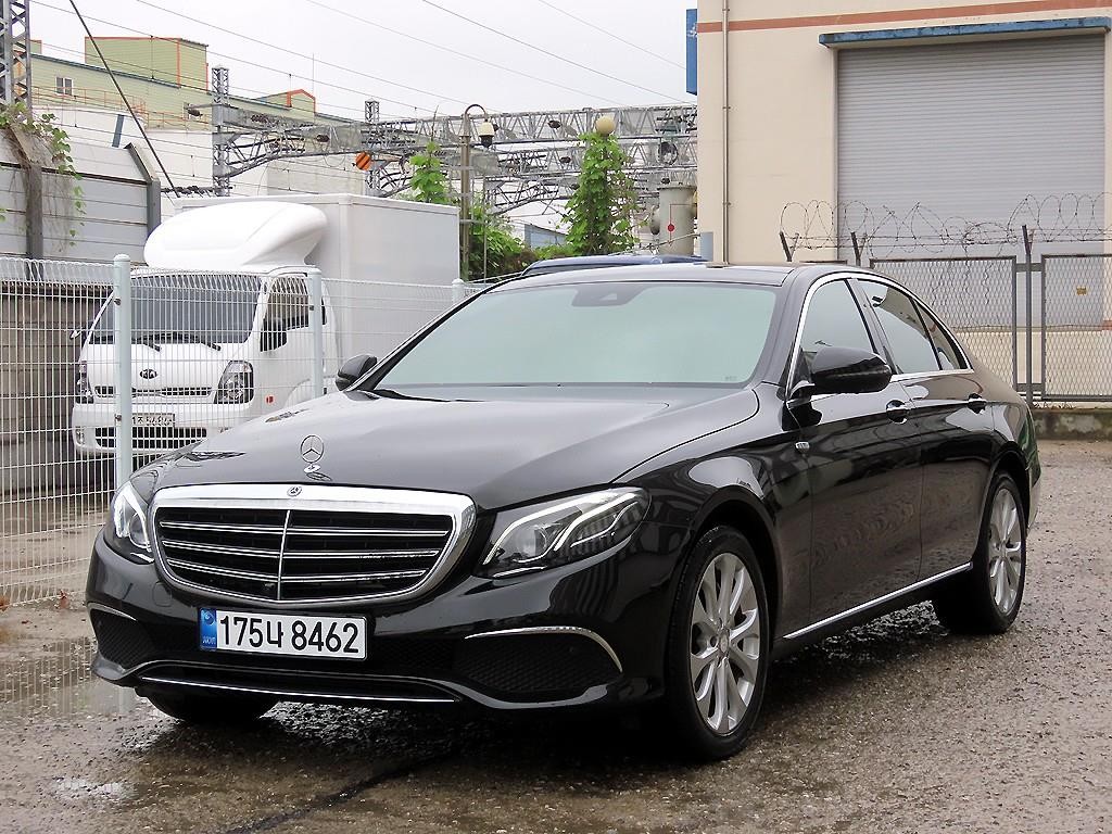 벤츠 E 클래스 E-클래스 W213 E300 익스클루시브 이미지 2