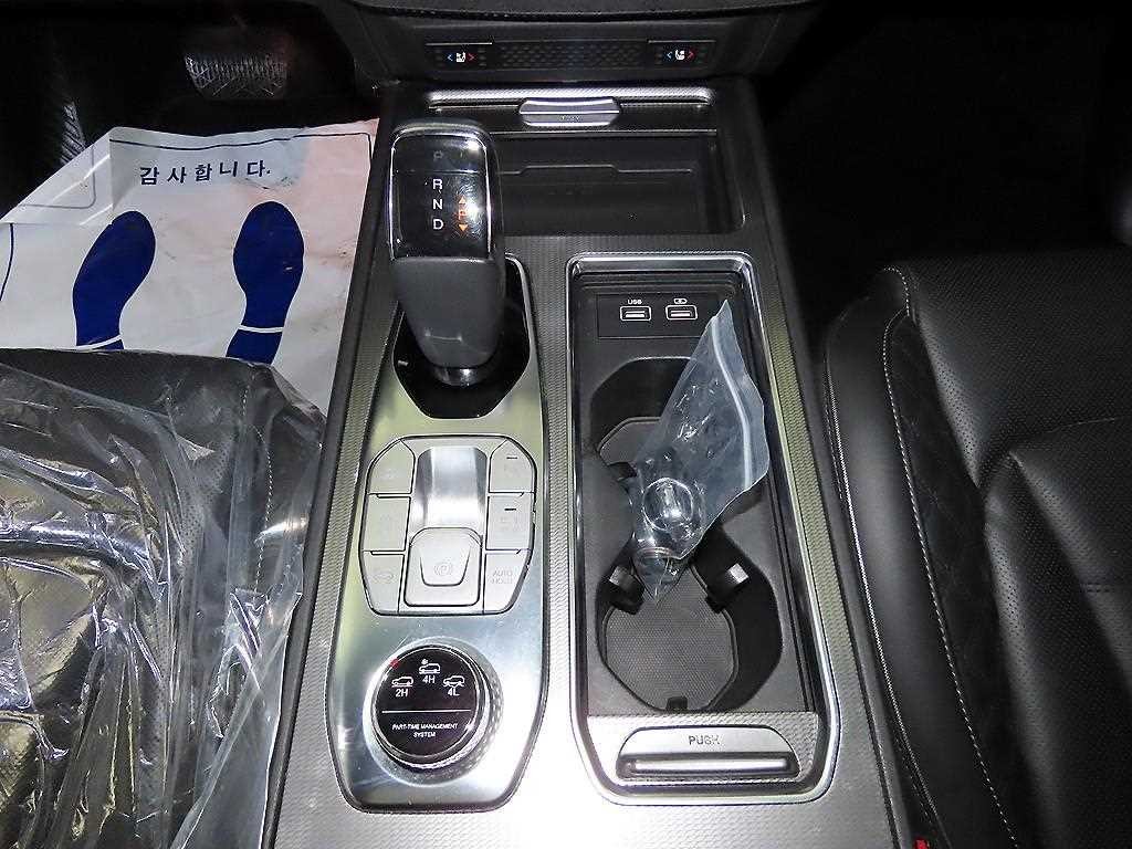 KG모빌리티(쌍용) 렉스턴 올 뉴 렉스턴 (Y450) 디젤 2.2 4WD 더 블랙 이미지 12