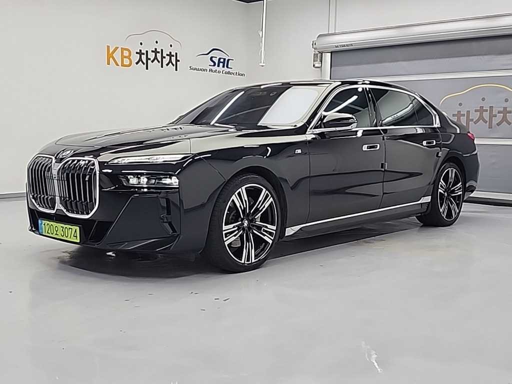 BMW i7 BMW i7 xDrive 60 M 스포츠 이그제큐티브 팩 이미지 4