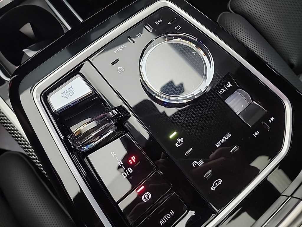 BMW i7 BMW i7 xDrive 60 M 스포츠 이그제큐티브 팩 이미지 8