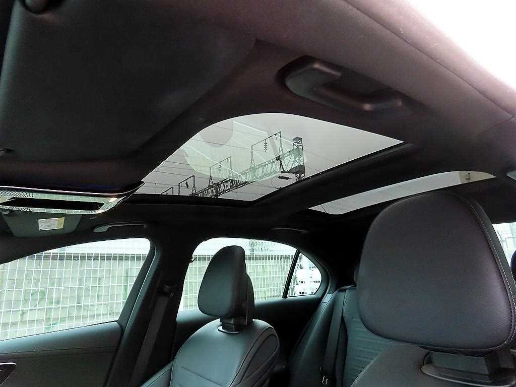 벤츠 C 클래스 C클래스 W206 C200 AMG 라인 이미지 19