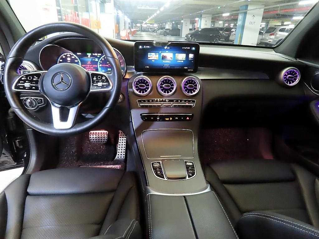 벤츠 GLC 클래스 GLC클래스 X253 GLC 300 e 4MATIC 쿠페 이미지 10
