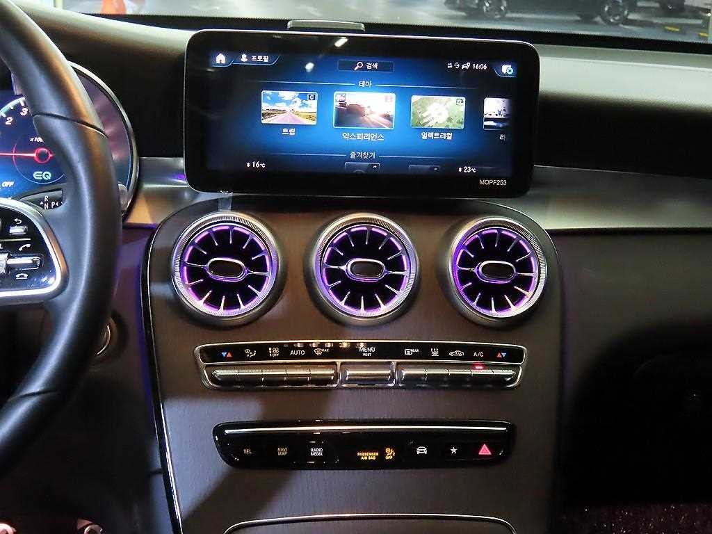 벤츠 GLC 클래스 GLC클래스 X253 GLC 300 e 4MATIC 쿠페 이미지 11