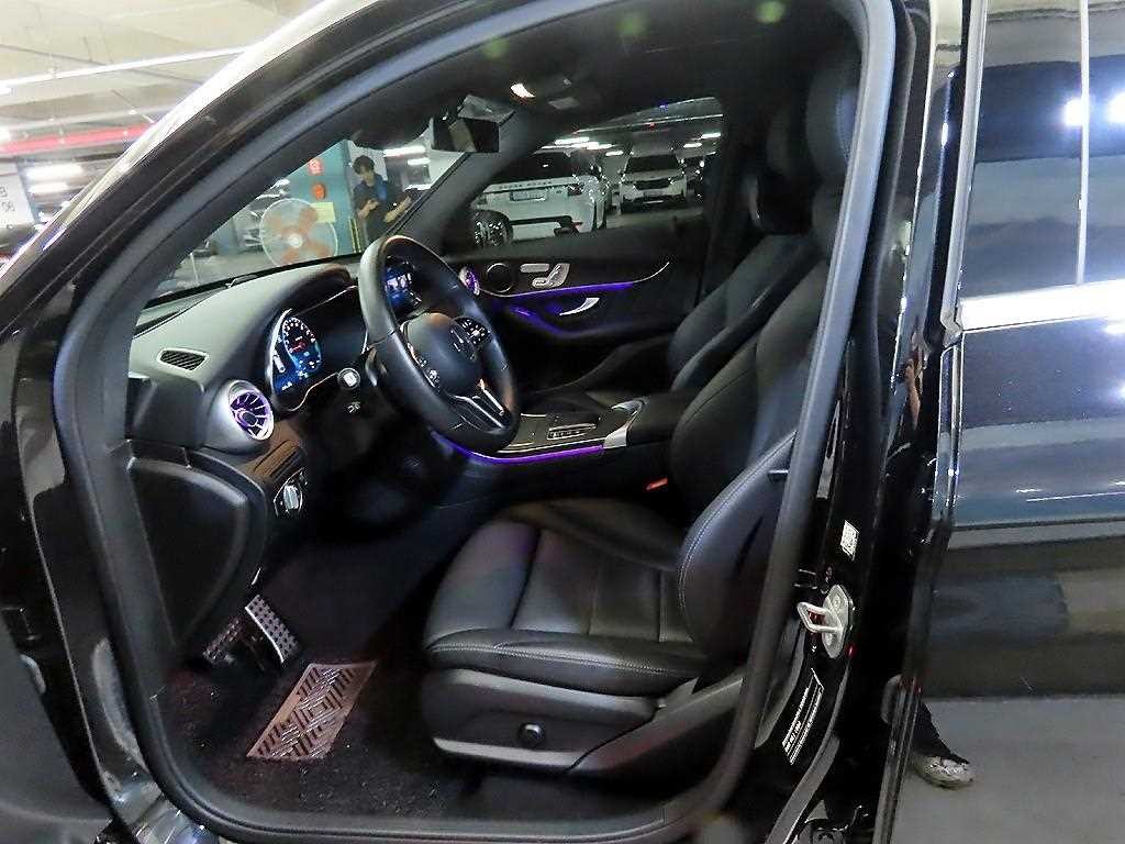 벤츠 GLC 클래스 GLC클래스 X253 GLC 300 e 4MATIC 쿠페 이미지 6