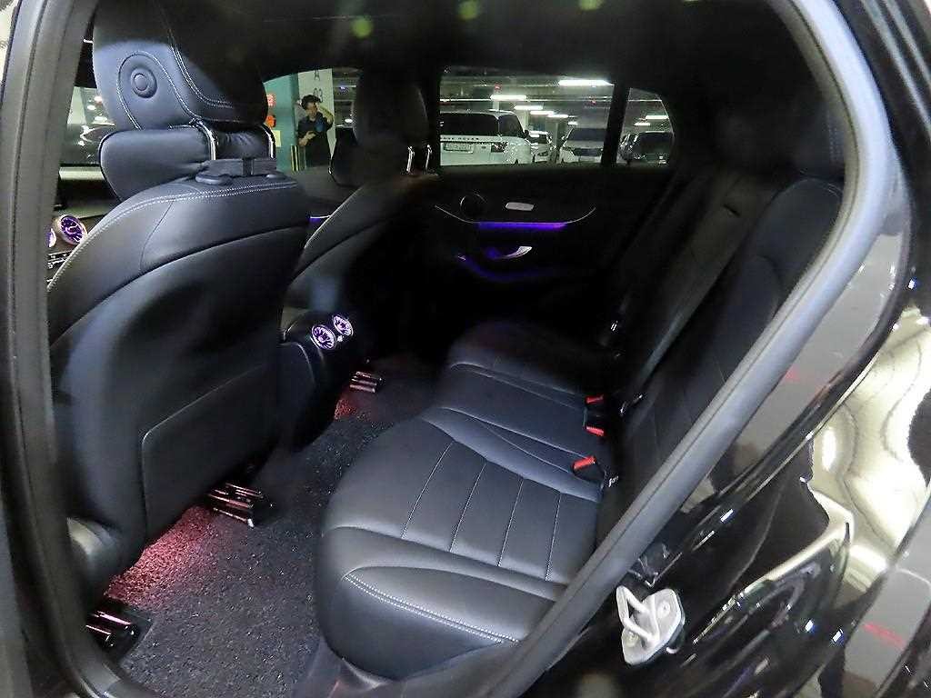 벤츠 GLC 클래스 GLC클래스 X253 GLC 300 e 4MATIC 쿠페 이미지 7