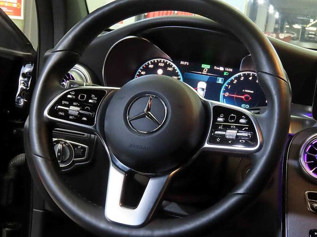 벤츠 GLC 클래스 GLC클래스 X253 GLC 300 e 4MATIC 쿠페 이미지 8