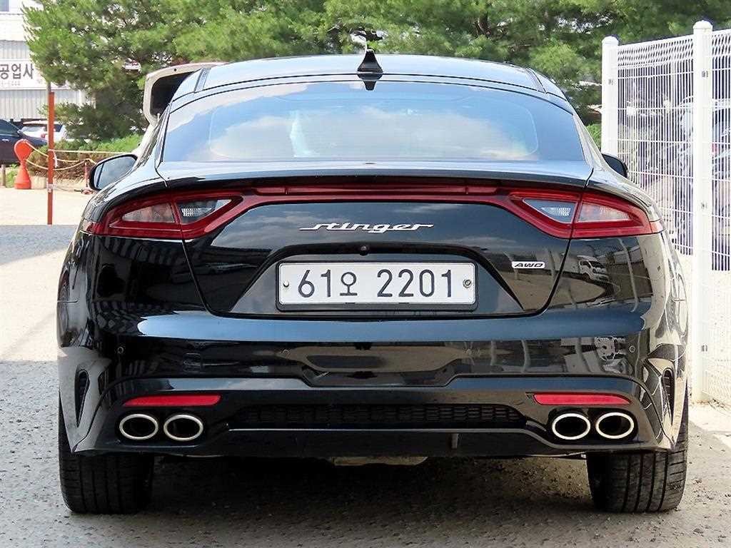 기아 스팅어 가솔린 2.0 터보 AWD 플래티넘 이미지 4