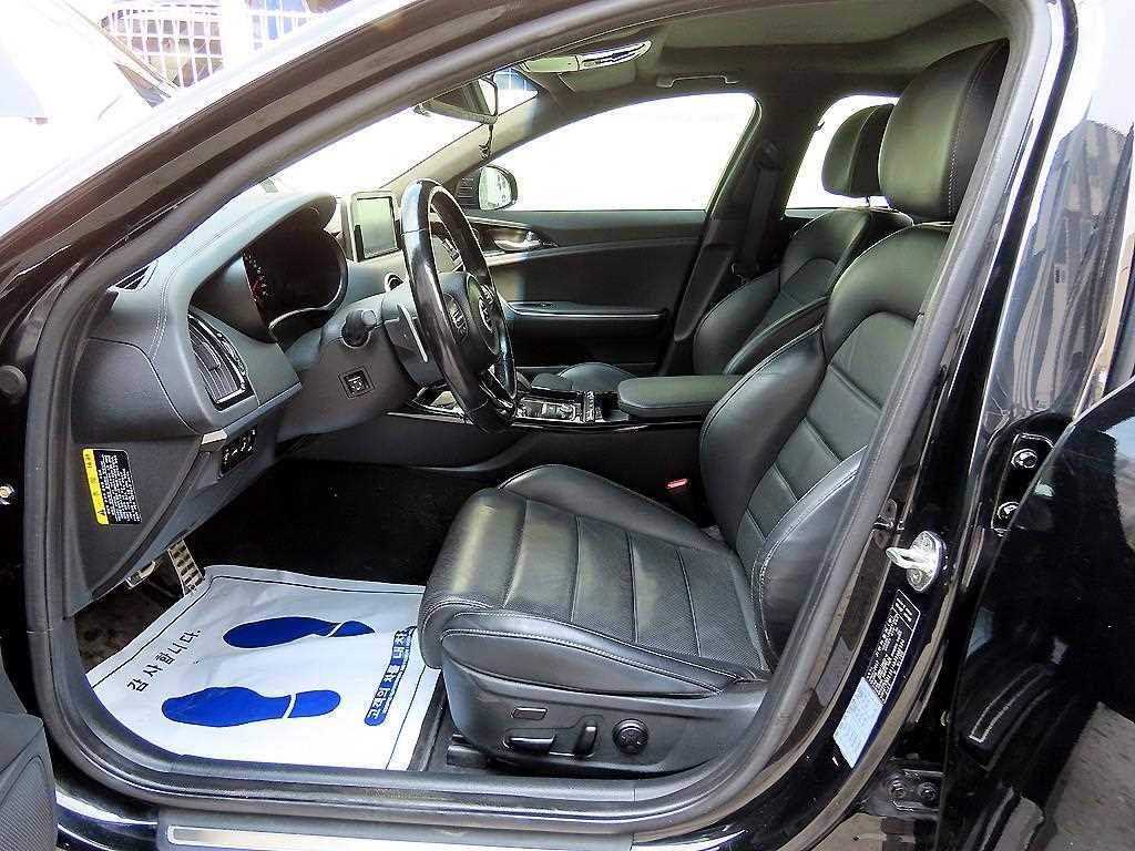 기아 스팅어 가솔린 2.0 터보 AWD 플래티넘 이미지 5