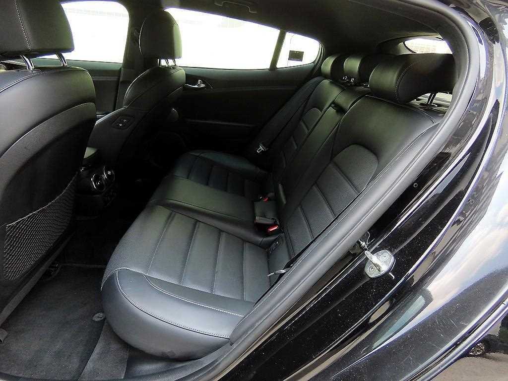 기아 스팅어 가솔린 2.0 터보 AWD 플래티넘 이미지 6
