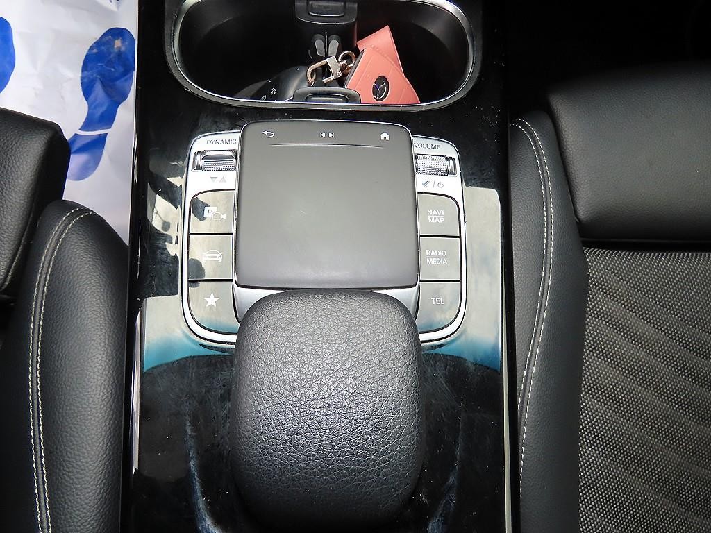벤츠 A 클래스 A클래스 W177 A250 4MATIC 세단 이미지 12
