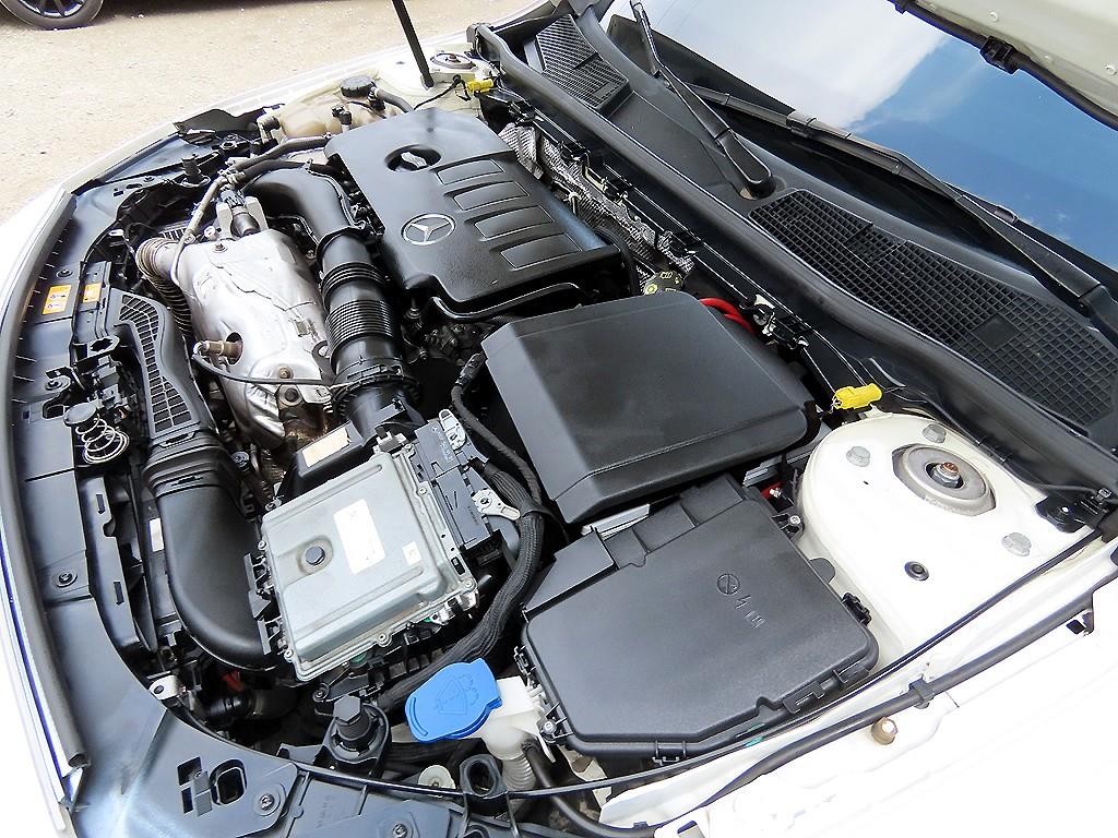 벤츠 A 클래스 A클래스 W177 A250 4MATIC 세단 이미지 16