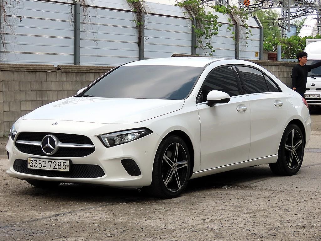 벤츠 A 클래스 A클래스 W177 A250 4MATIC 세단 이미지 2