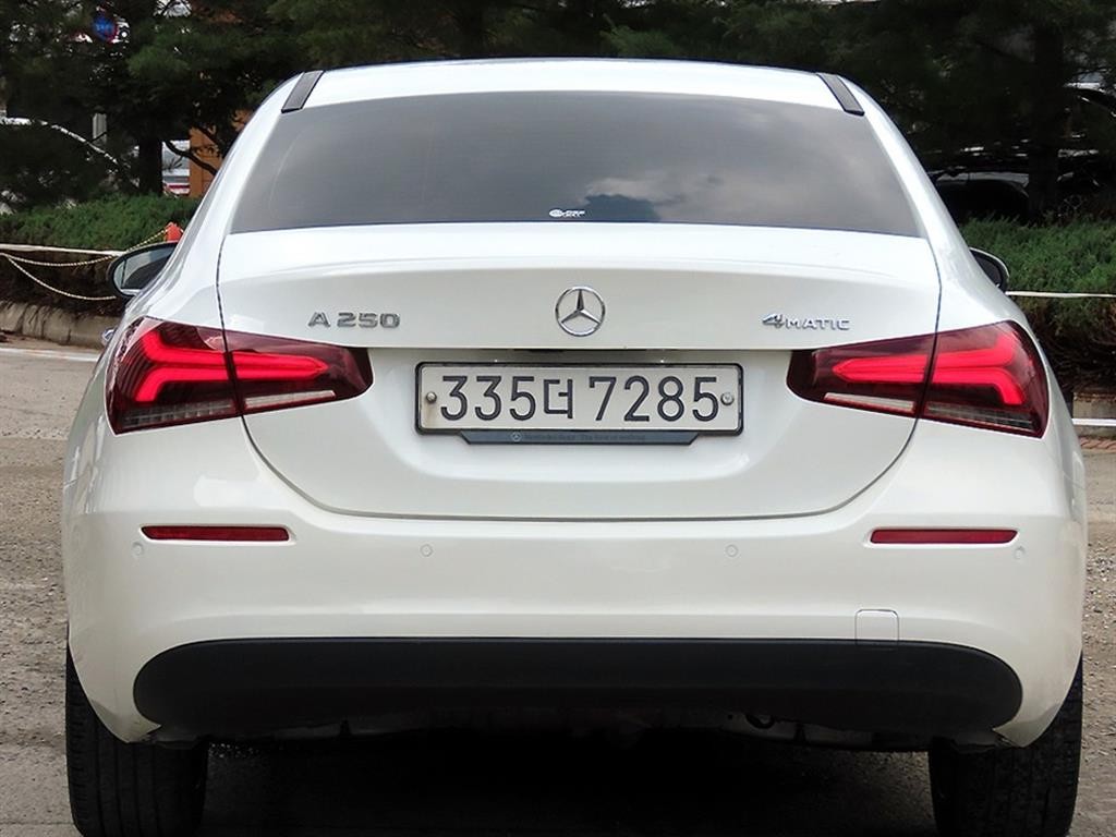 벤츠 A 클래스 A클래스 W177 A250 4MATIC 세단 이미지 4