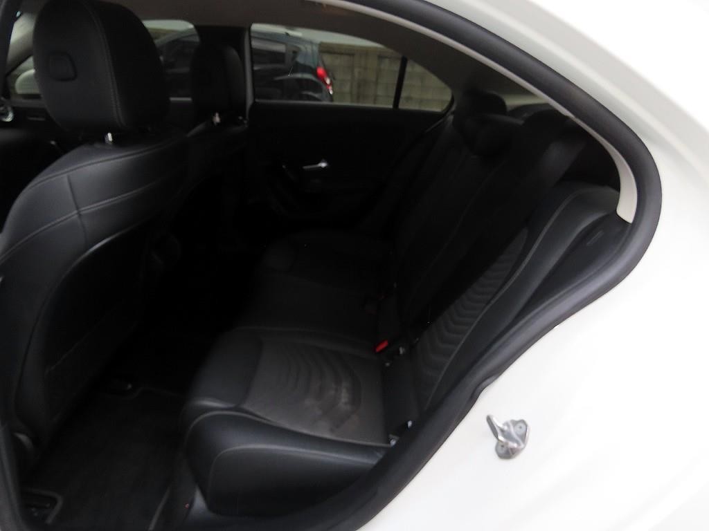 벤츠 A 클래스 A클래스 W177 A250 4MATIC 세단 이미지 6