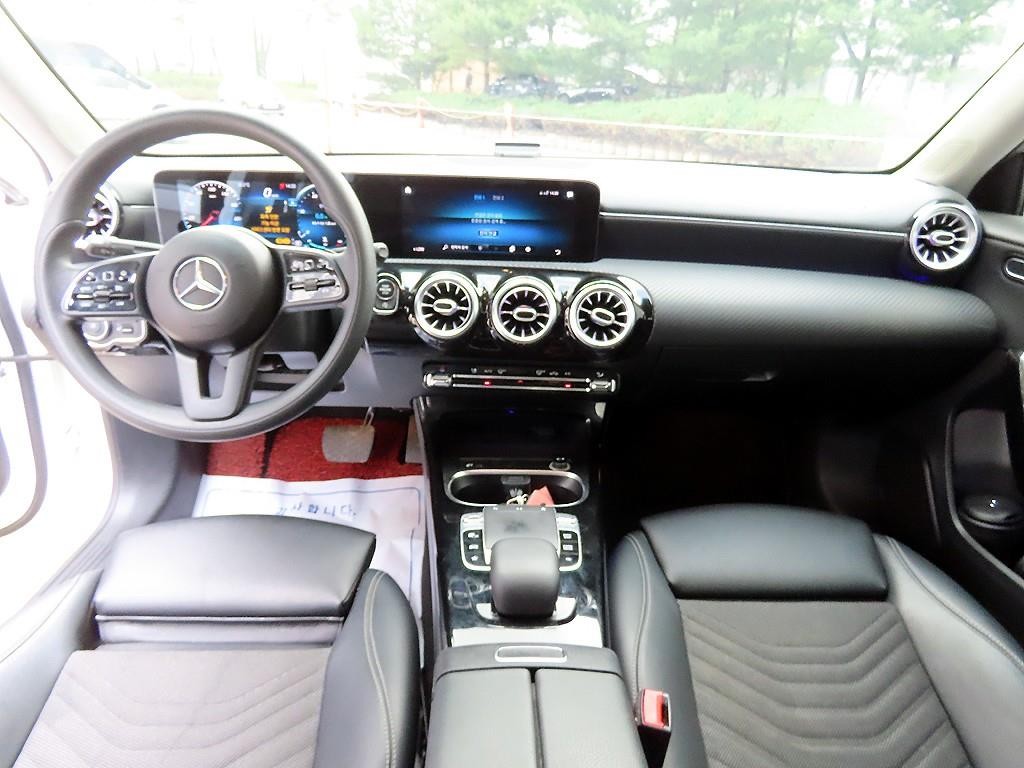 벤츠 A 클래스 A클래스 W177 A250 4MATIC 세단 이미지 7