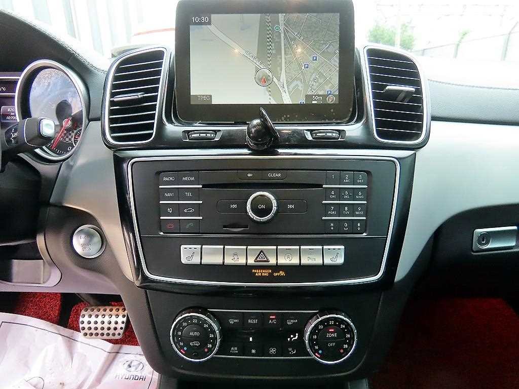 벤츠 GLE 클래스 GLE 클래스 W166 GLE 350 d 4MATIC 쿠페 이미지 11