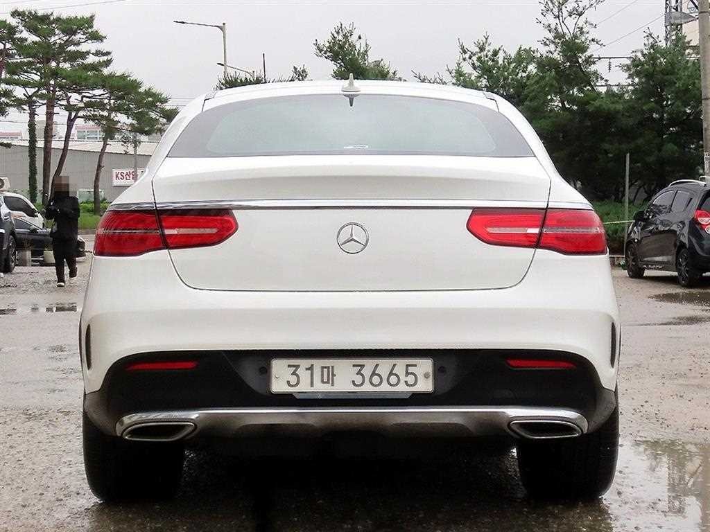 벤츠 GLE 클래스 GLE 클래스 W166 GLE 350 d 4MATIC 쿠페 이미지 4