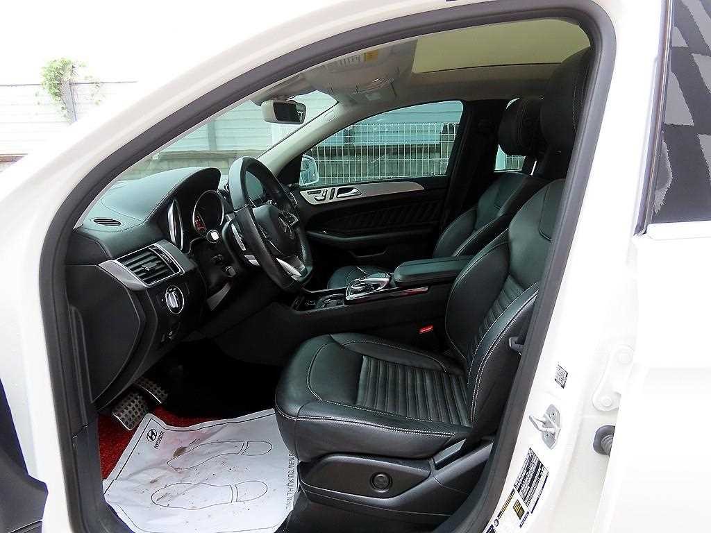 벤츠 GLE 클래스 GLE 클래스 W166 GLE 350 d 4MATIC 쿠페 이미지 5