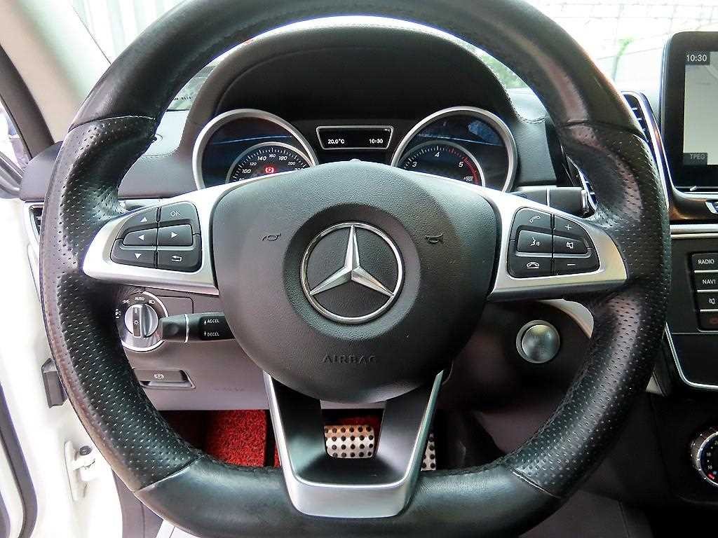 벤츠 GLE 클래스 GLE 클래스 W166 GLE 350 d 4MATIC 쿠페 이미지 8