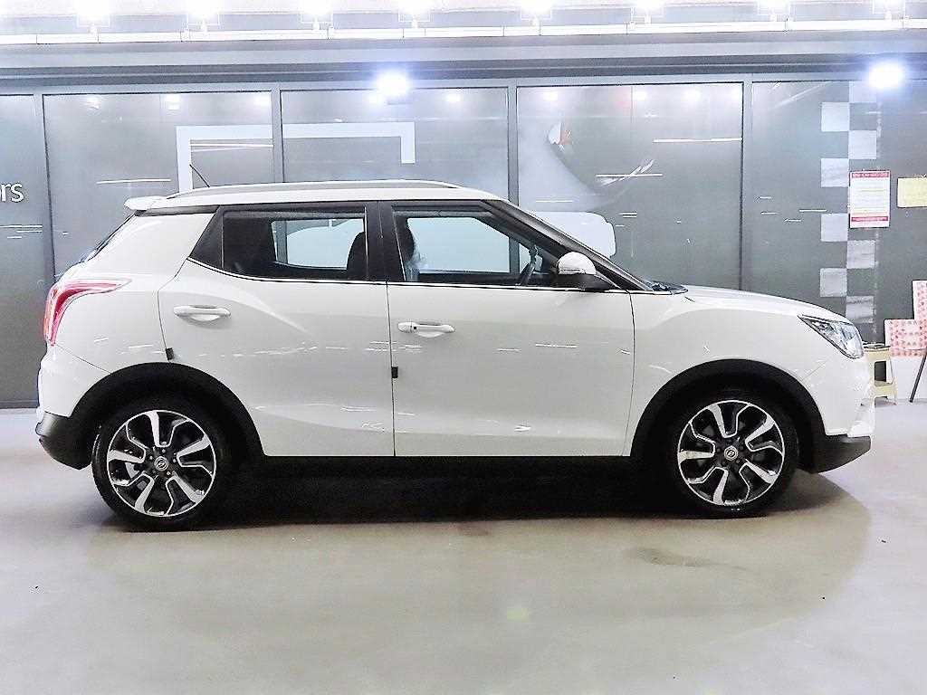 KG모빌리티(쌍용) 티볼리 디젤 2WD 1.6 VX 이미지 3