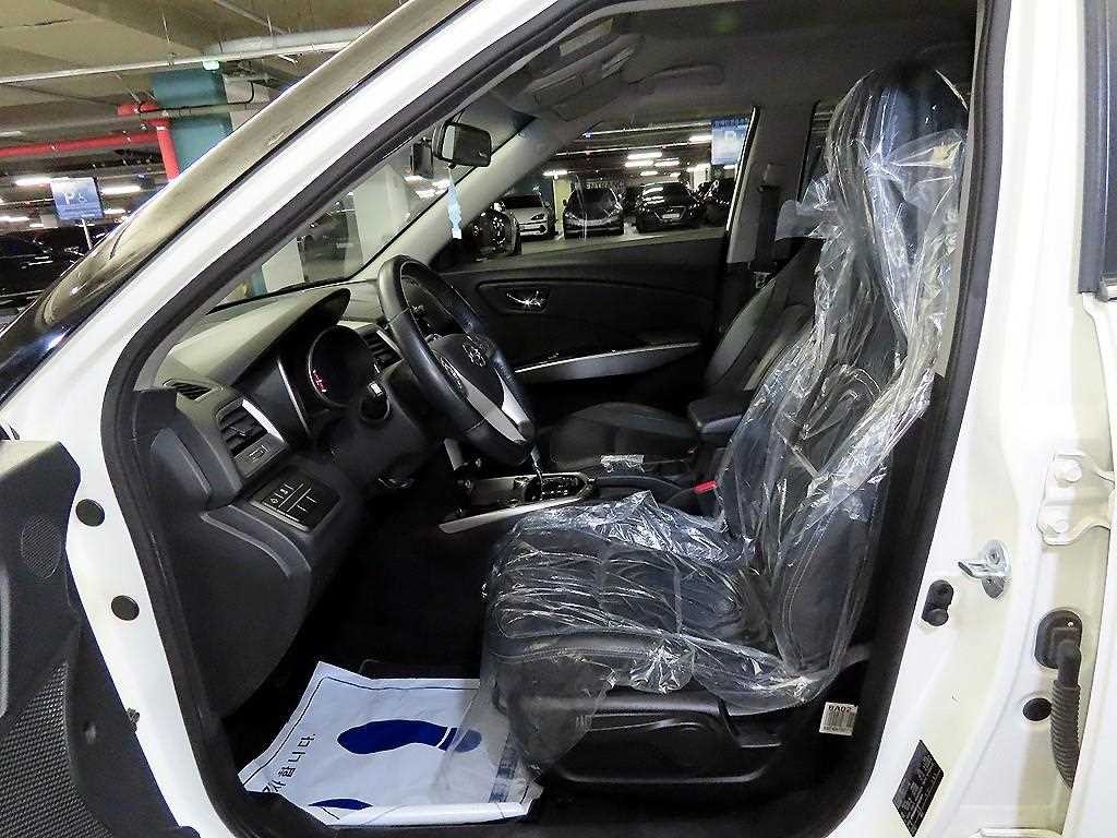 KG모빌리티(쌍용) 티볼리 디젤 2WD 1.6 VX 이미지 6