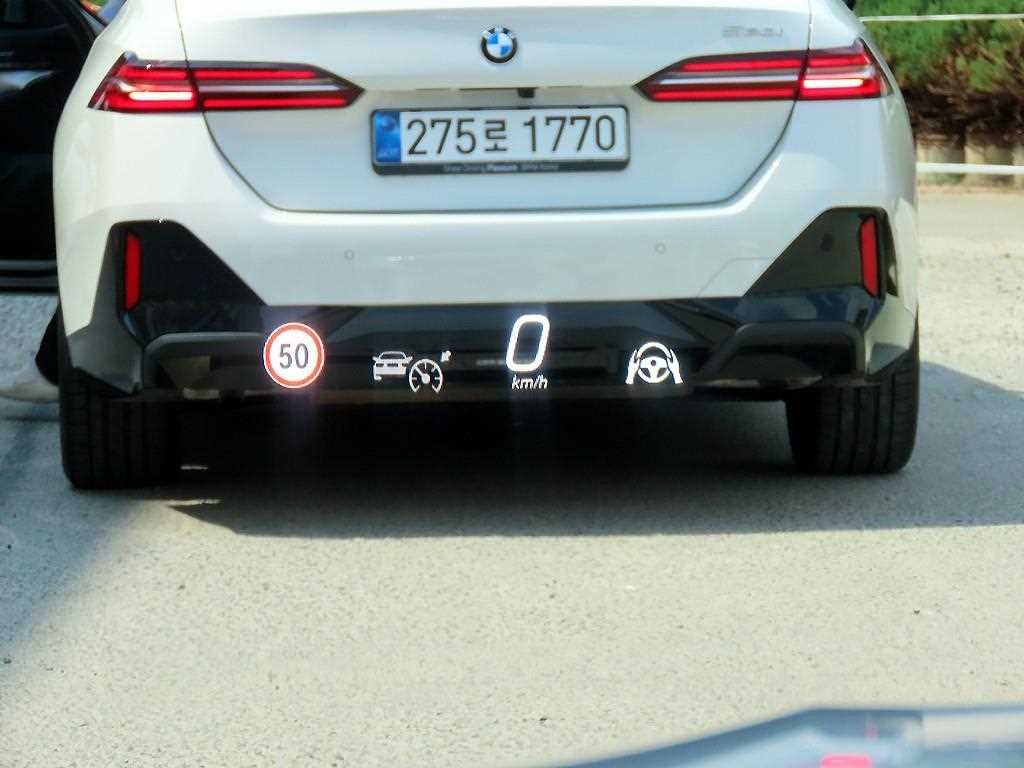벤츠 E 클래스 E-클래스 W214 E300 4MATIC 익스클루시브 이미지 10