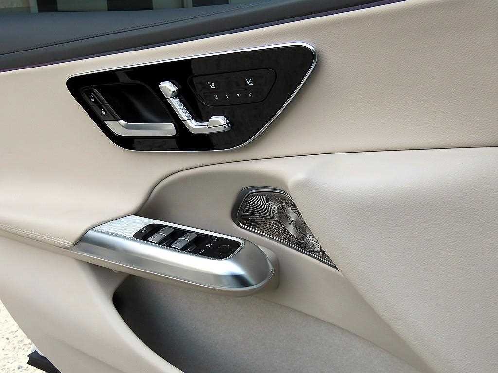 벤츠 E 클래스 E-클래스 W214 E300 4MATIC 익스클루시브 이미지 12
