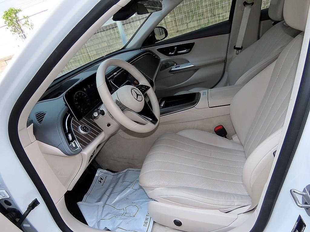 벤츠 E 클래스 E-클래스 W214 E300 4MATIC 익스클루시브 이미지 5