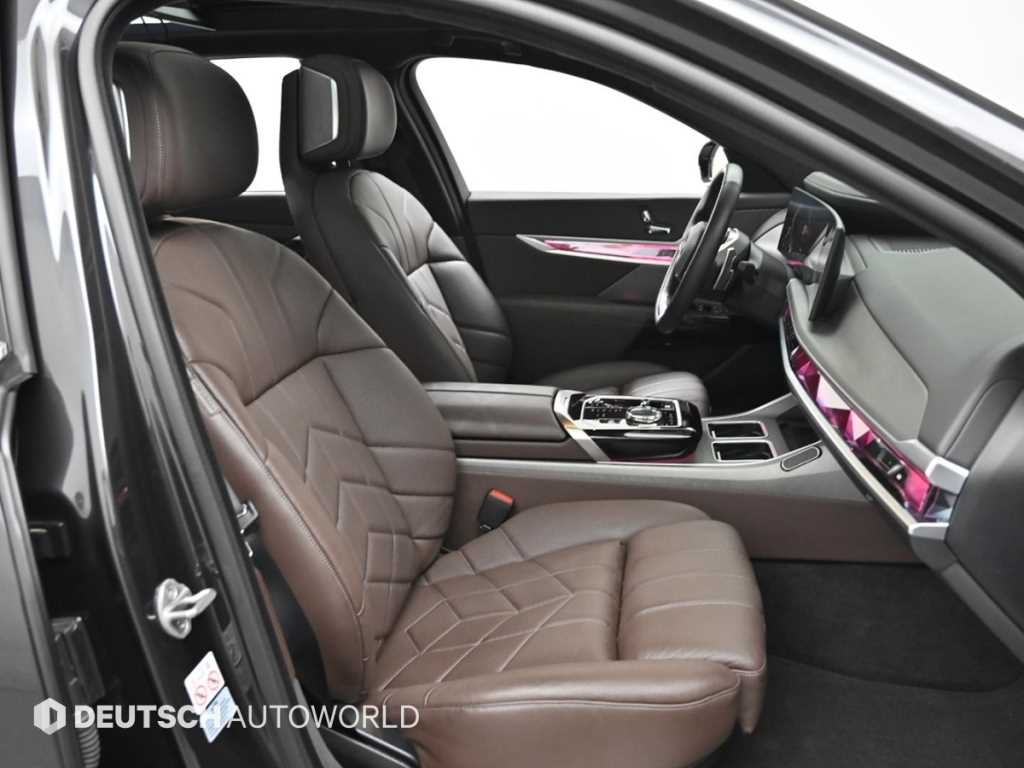 BMW 7시리즈 7시리즈 (G70) 740i sDrive M 스포츠 이미지 10