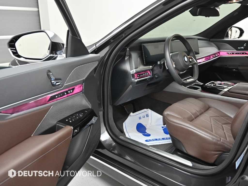 BMW 7시리즈 7시리즈 (G70) 740i sDrive M 스포츠 이미지 11