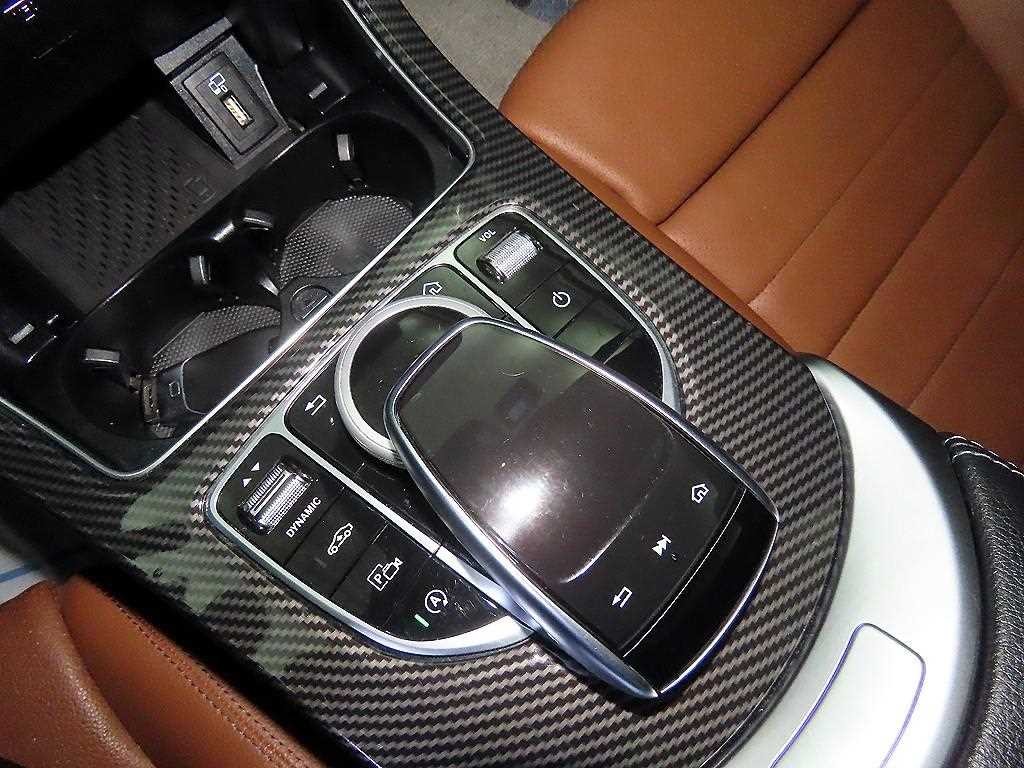 벤츠 C 클래스 C클래스 W205 C220 d 4MATIC 쿠페 이미지 11