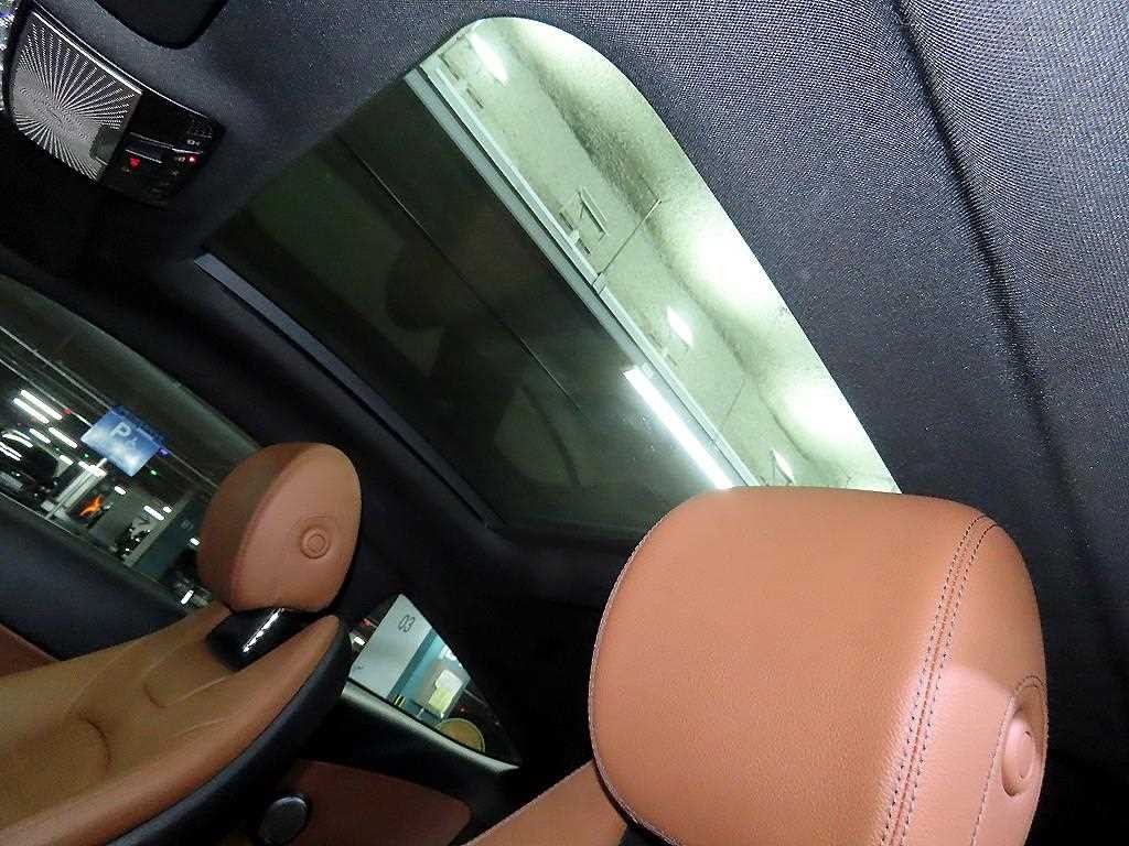 벤츠 C 클래스 C클래스 W205 C220 d 4MATIC 쿠페 이미지 15