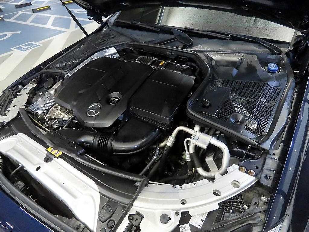 벤츠 C 클래스 C클래스 W205 C220 d 4MATIC 쿠페 이미지 16