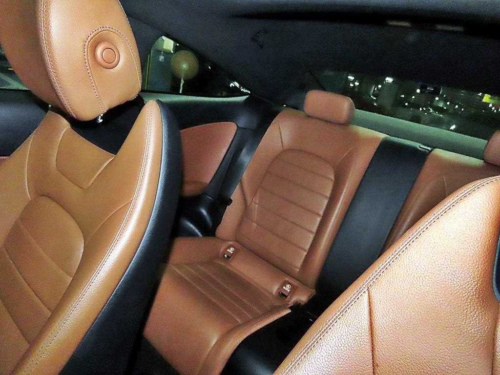 벤츠 C 클래스 C클래스 W205 C220 d 4MATIC 쿠페 이미지 6