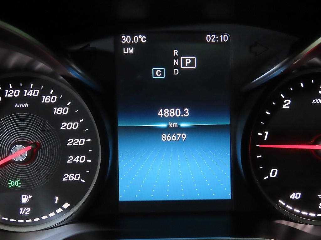 벤츠 C 클래스 C클래스 W205 C220 d 4MATIC 쿠페 이미지 8