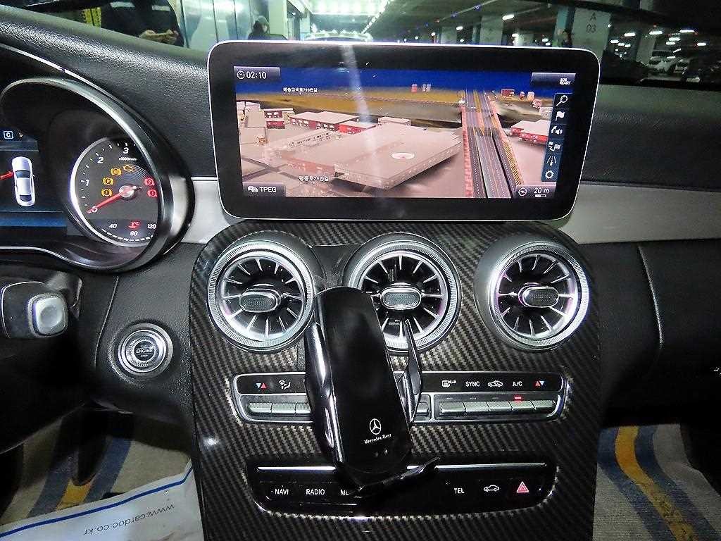 벤츠 C 클래스 C클래스 W205 C220 d 4MATIC 쿠페 이미지 9