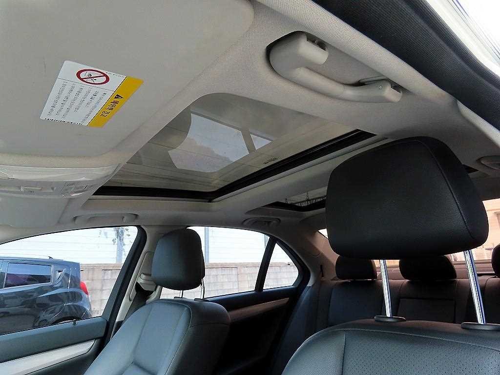 벤츠 C 클래스 C클래스 W204 C200 CGI 아방가르드 이미지 18
