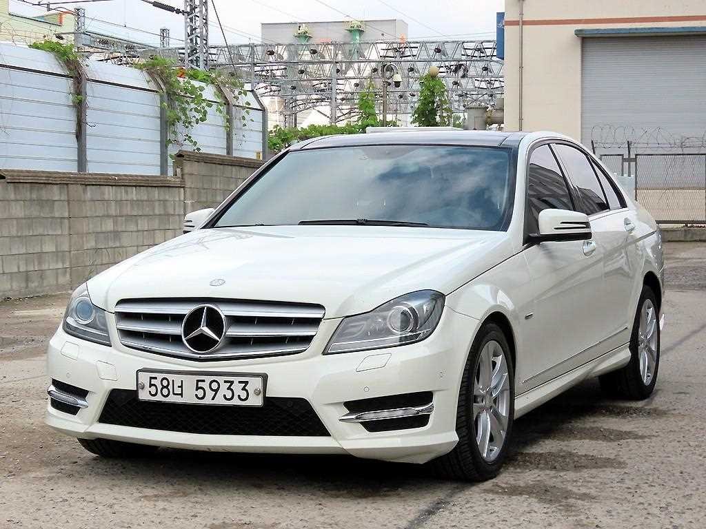 벤츠 C 클래스 C클래스 W204 C200 CGI 아방가르드 이미지 2