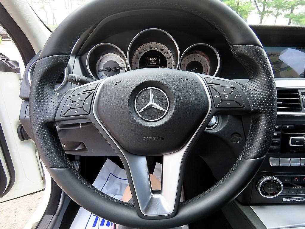 벤츠 C 클래스 C클래스 W204 C200 CGI 아방가르드 이미지 8
