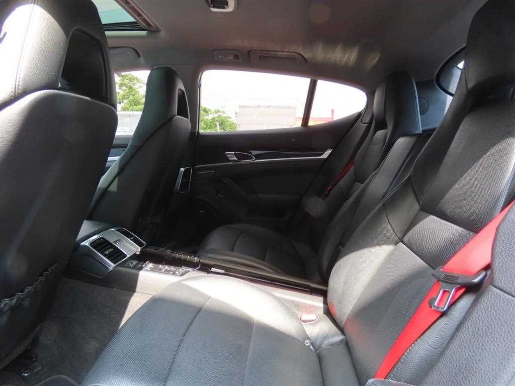 포르쉐 파나메라 3.6 AWD 이미지 6